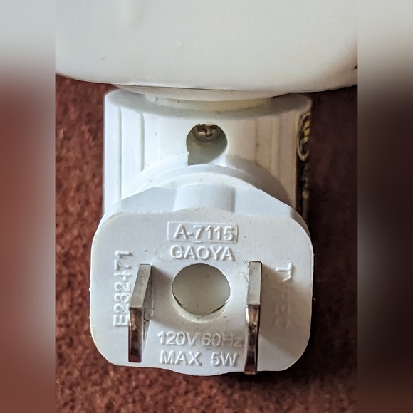 Sorelle Fine Porcelain Night Light - Picture 5 of 11